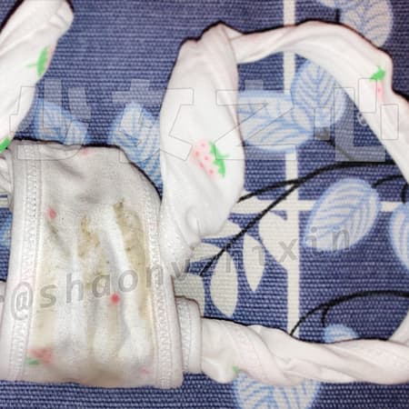 小草莓原味丁字裤，原味内内的照片 - 缩略图