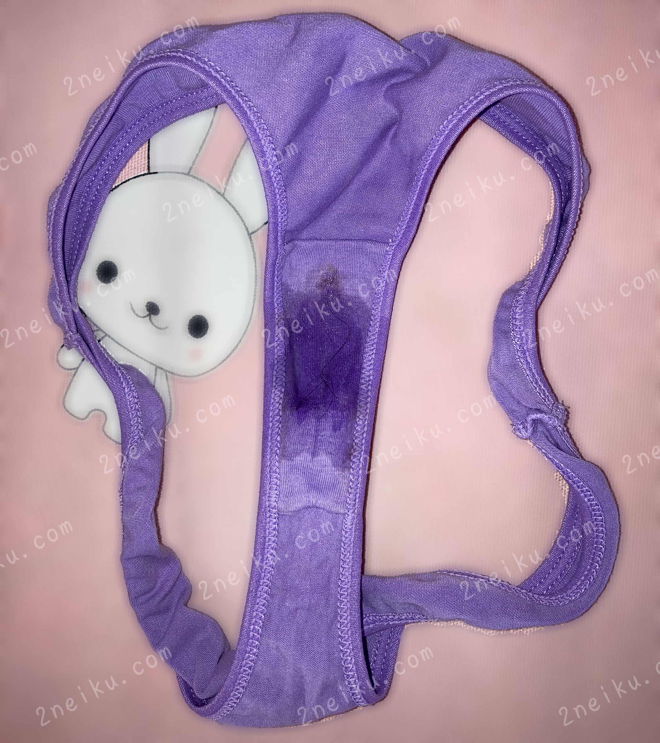 紫色丁字原味内裤照片，真实痕迹图