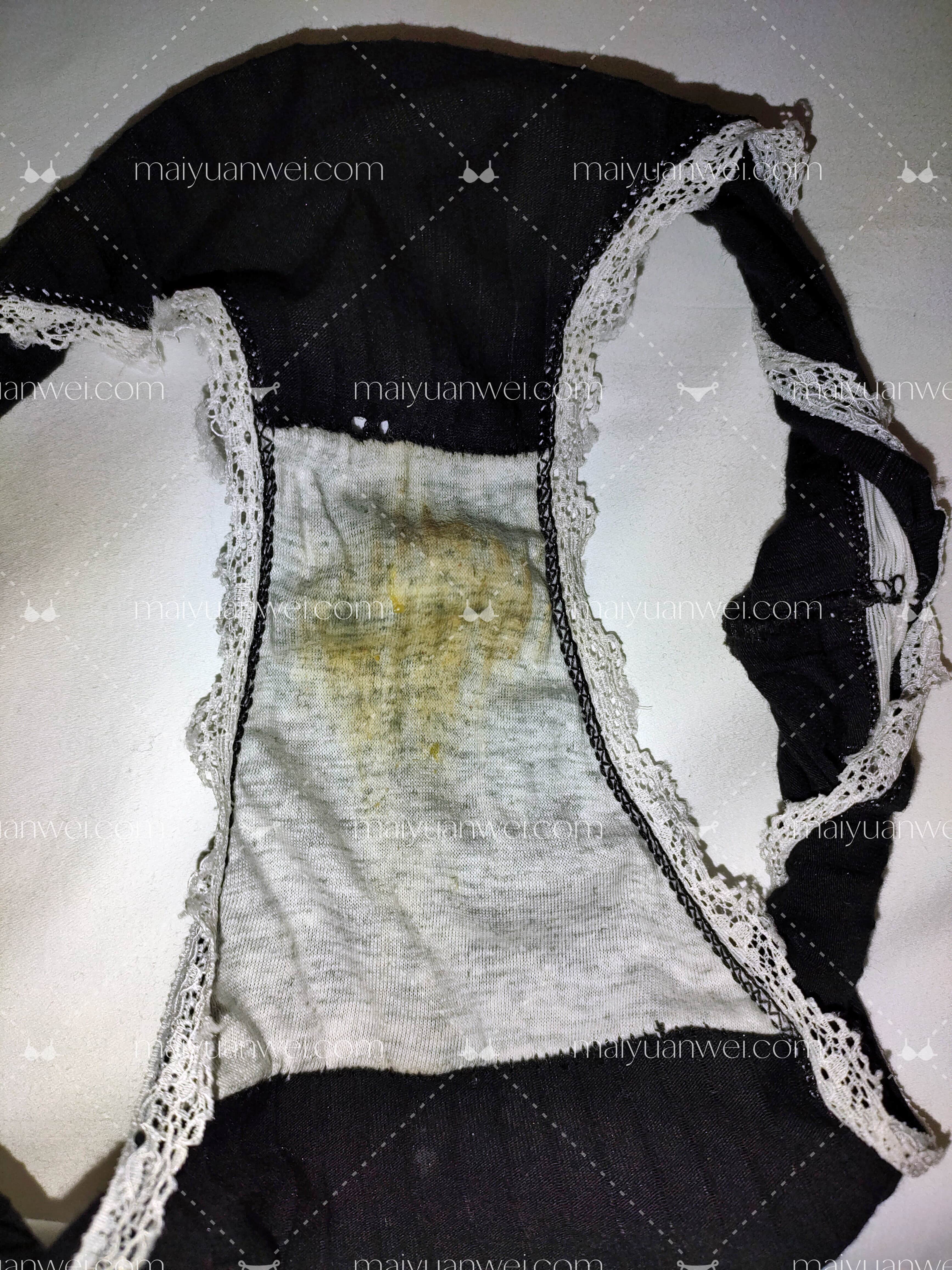 纯棉螺纹蕾丝花边女生原味内裤痕迹照片